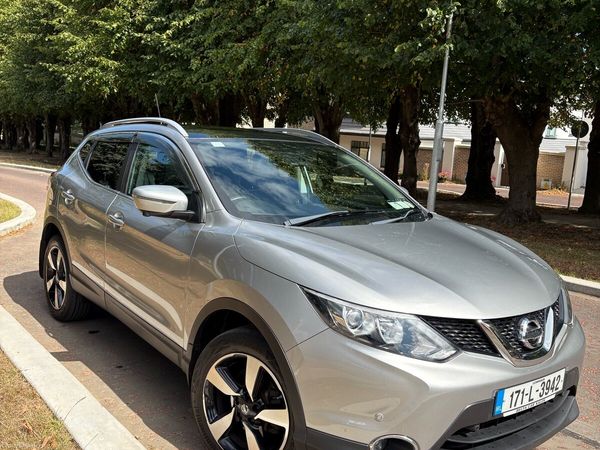 Nissan Qashqai SUV, Diesel, 2017, Grey