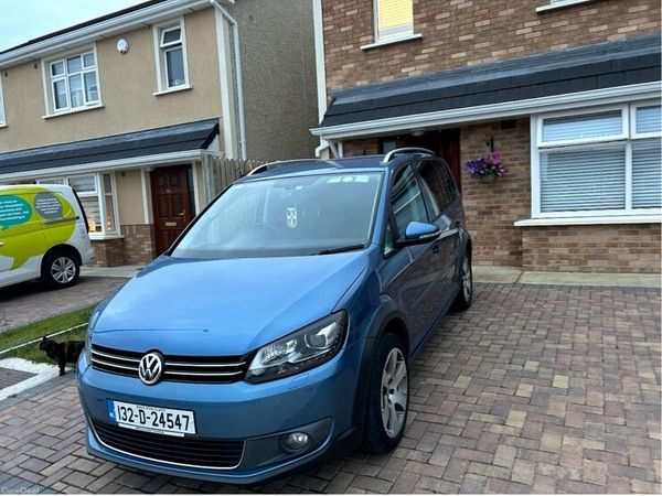 Volkswagen Touran MPV, Petrol, 2013, Blue