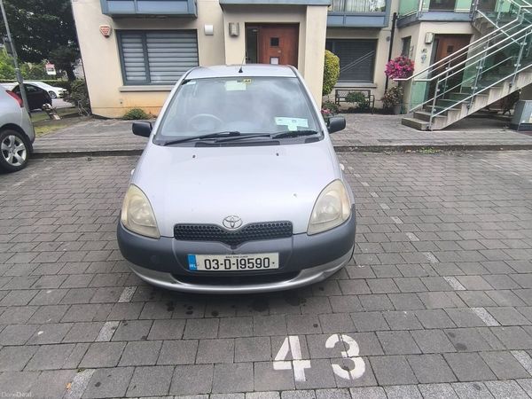 Toyota Yaris Hatchback, Petrol, 2003, Silver
