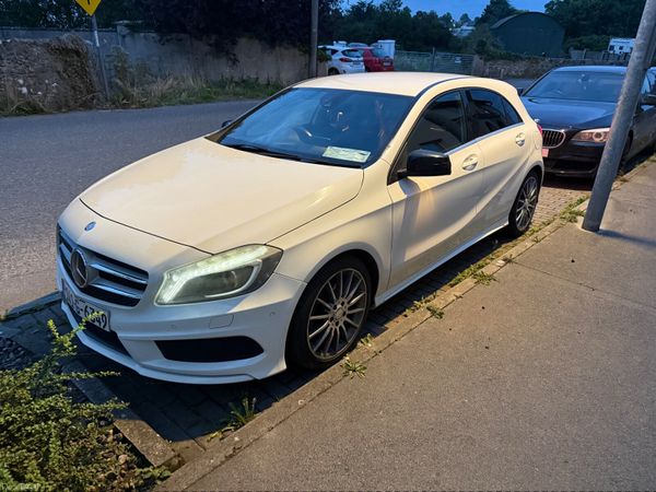Mercedes-Benz A-Class Hatchback, Petrol, 2014, White