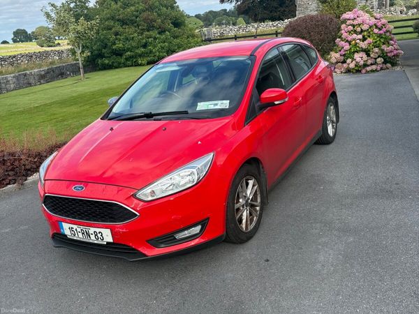 Ford Focus Hatchback, Diesel, 2015, Red