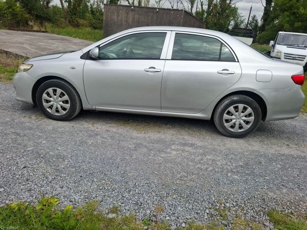 Toyota Corolla Saloon, Petrol, 2008, Silver