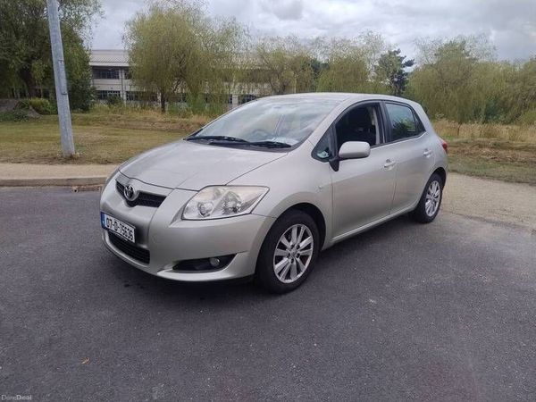 Toyota Auris Hatchback, Petrol, 2007, Silver