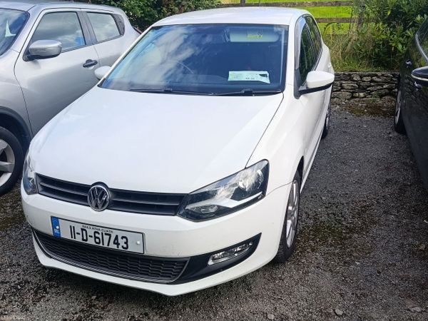 Volkswagen Polo Hatchback, Petrol, 2011, White