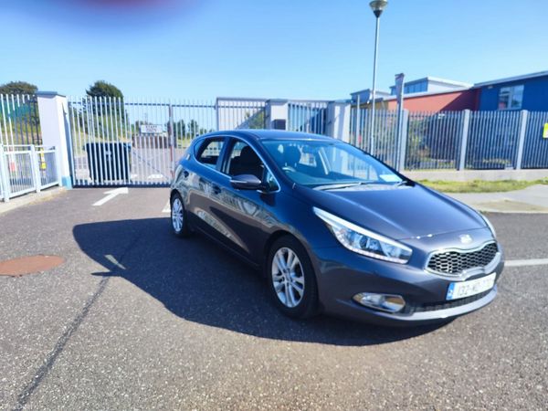 Kia Ceed Hatchback, Diesel, 2013, Silver