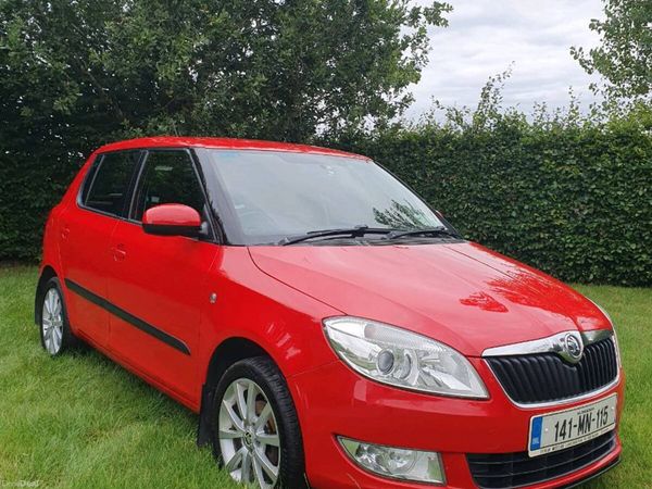 Skoda Fabia Hatchback, Petrol, 2014, Red