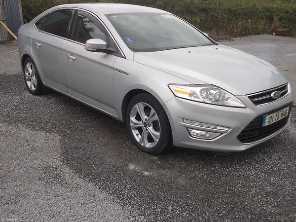 Ford Mondeo Hatchback, Diesel, 2013, Silver