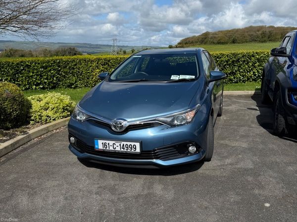 Toyota Auris Hatchback, Diesel, 2016, Blue