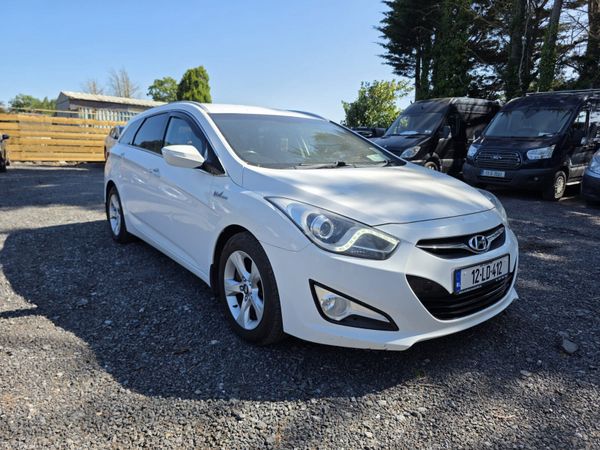 Hyundai i40 Estate/Jeep, Diesel, 2012, White