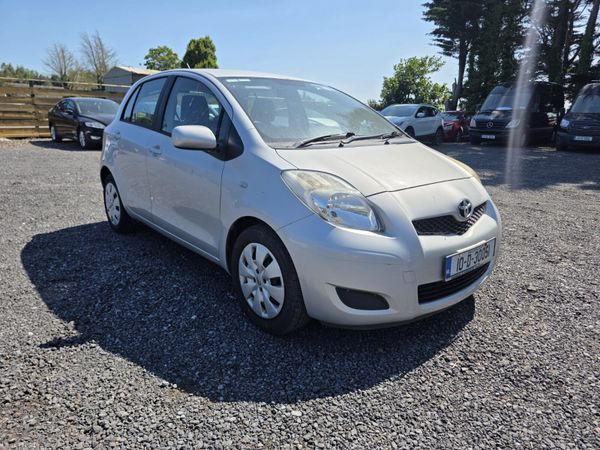 Toyota Yaris Hatchback, Petrol, 2010, Silver