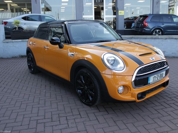Mini Cooper Hatchback, Diesel, 2017, Yellow