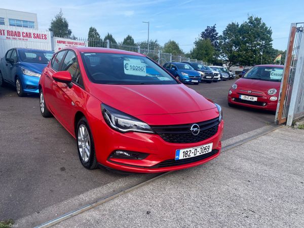 Opel Astra Hatchback, Petrol, 2018, Red