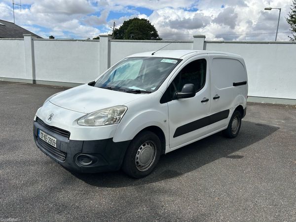 Peugeot Partner MPV, Diesel, 2013, White