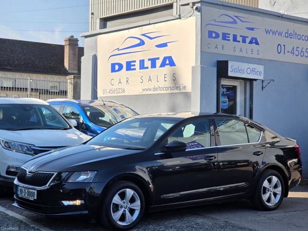 Skoda Octavia Hatchback, Petrol, 2019, Black