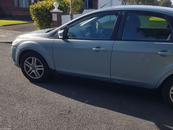Ford Focus Hatchback, Diesel, 2009, Grey