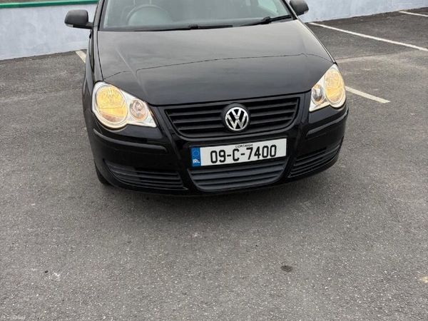Volkswagen Polo Hatchback, Petrol, 2009, Black