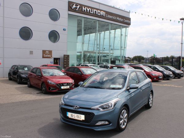 Hyundai i20 Hatchback, Petrol, 2016, Blue