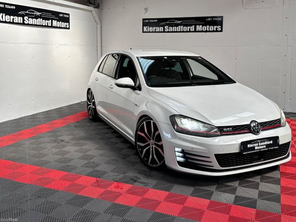 Volkswagen Golf Hatchback, Petrol, 2014, White