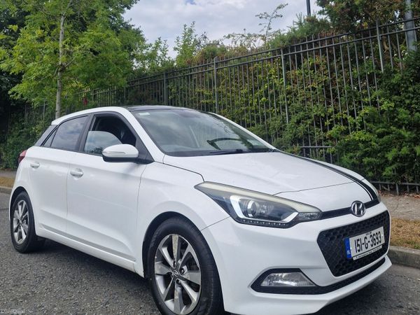 Hyundai i20 Hatchback, Petrol, 2015, White