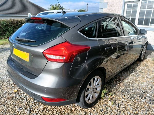 Ford Focus Hatchback, Diesel, 2015, Grey