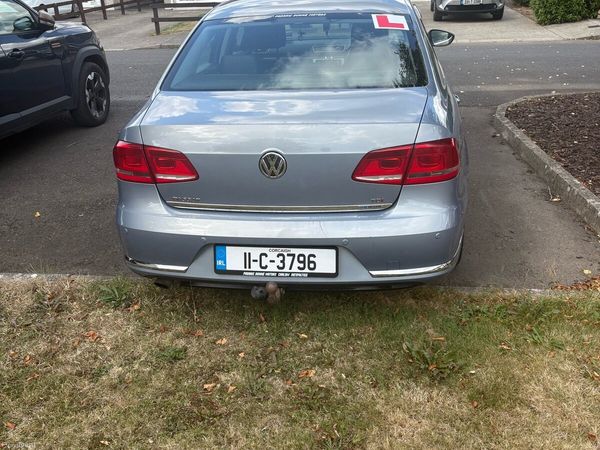 Volkswagen Passat Saloon, Diesel, 2011, Grey