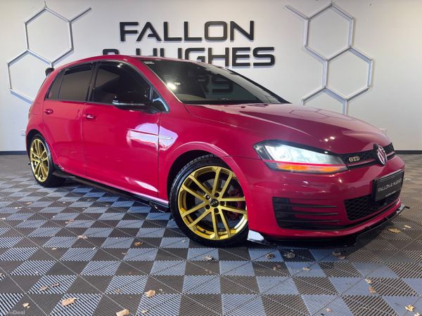 Volkswagen Golf Hatchback, Diesel, 2015, Red
