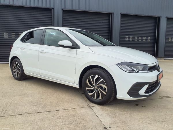 Volkswagen Polo Hatchback, Petrol, 2022, White