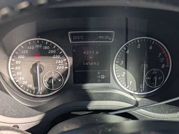 Mercedes-Benz B-Class MPV, Petrol, 2012, White