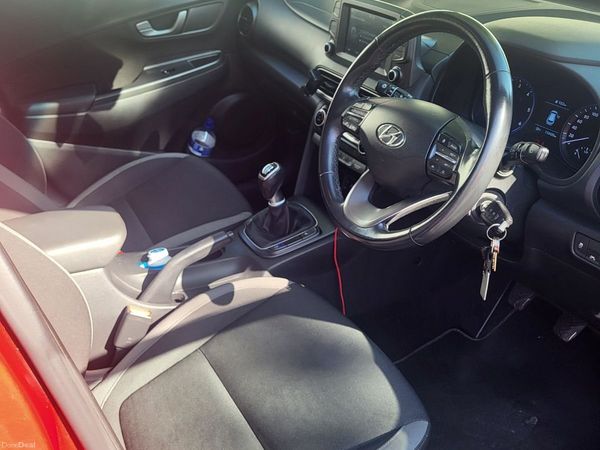 Hyundai KONA MPV, Diesel, 2019, Red