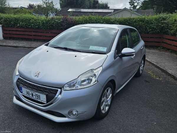 Peugeot 208 Hatchback, Diesel, 2014, Grey