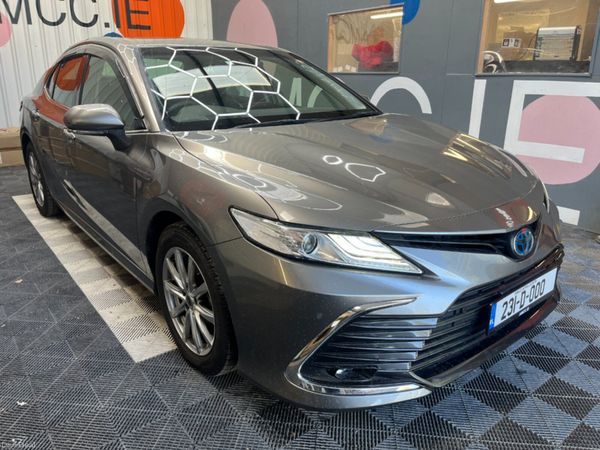 Toyota Camry Saloon, Petrol Hybrid, 2023, Grey