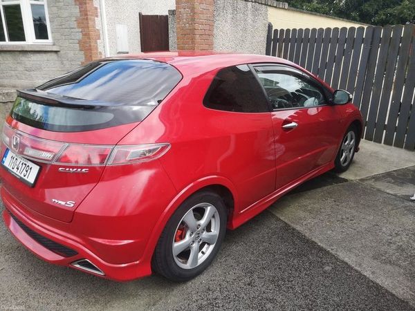 Honda Civic Hatchback, Petrol, 2011, Red