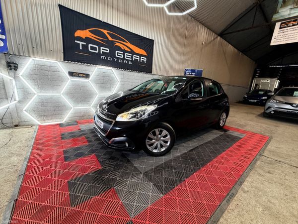 Peugeot 208 Hatchback, Petrol, 2017, Black