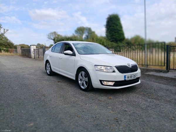 Skoda Octavia Saloon, Diesel, 2014, White