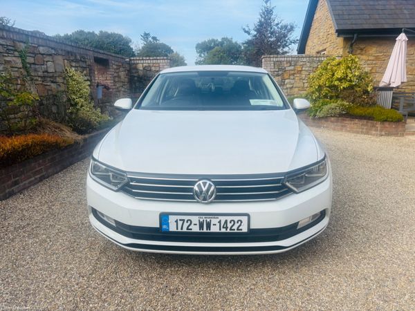 Volkswagen Passat Saloon, Diesel, 2017, White