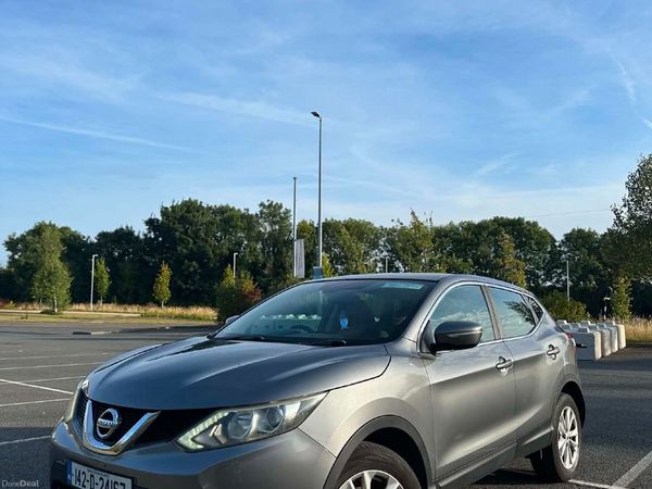 Nissan Qashqai Hatchback, Diesel, 2014, Grey