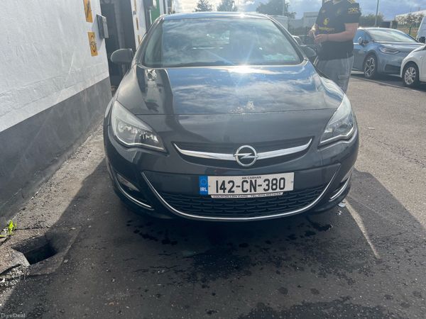 Opel Astra MPV, Diesel, 2014, Black