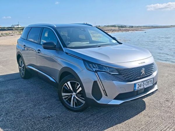 Peugeot 5008 MPV, Diesel, 2024, Grey