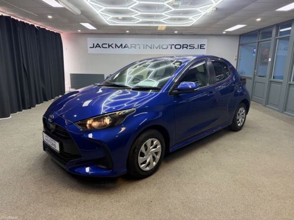 Toyota Yaris Hatchback, Petrol Hybrid, 2021, Blue