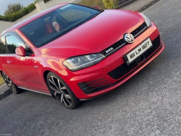 Volkswagen Golf Hatchback, Diesel, 2016, Red
