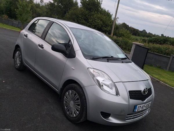 Toyota Yaris Hatchback, Petrol, 2007, Silver