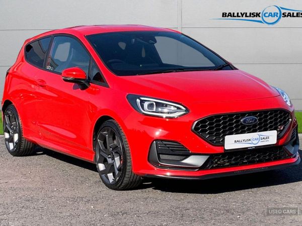 Ford Fiesta Hatchback, Petrol, 2022, Red