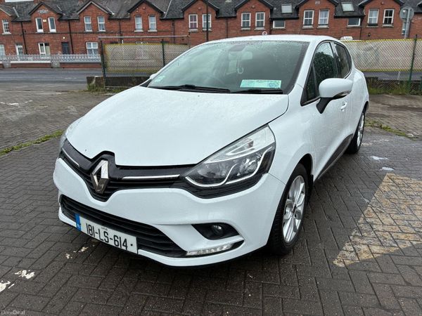 Renault Clio Hatchback, Petrol, 2018, White