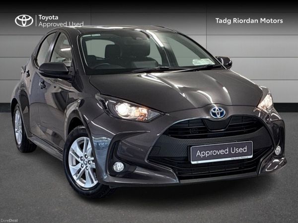 Toyota Yaris Hatchback, Petrol Hybrid, 2022, Grey