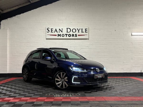 Volkswagen Golf Hatchback, Petrol Hybrid, 2017, Blue