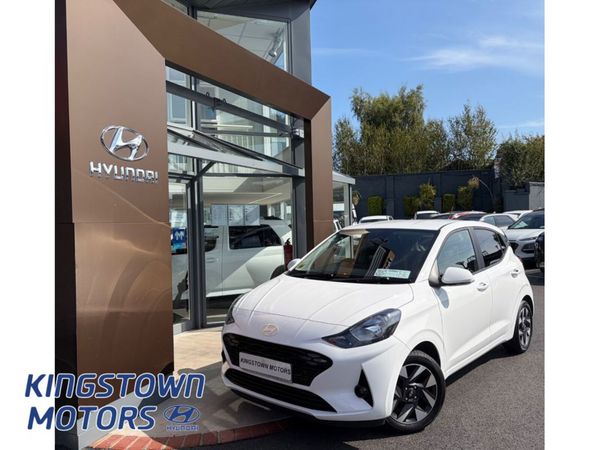 Hyundai i10 Hatchback, Petrol, 2023, White