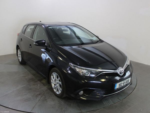 Toyota Auris Hatchback, Petrol, 2016, Black