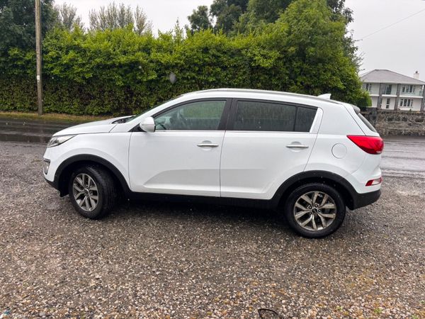 Kia Sportage SUV, Diesel, 2015, White