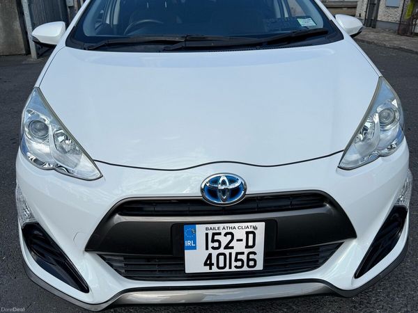 Toyota Aqua Hatchback, Petrol Hybrid, 2015, White