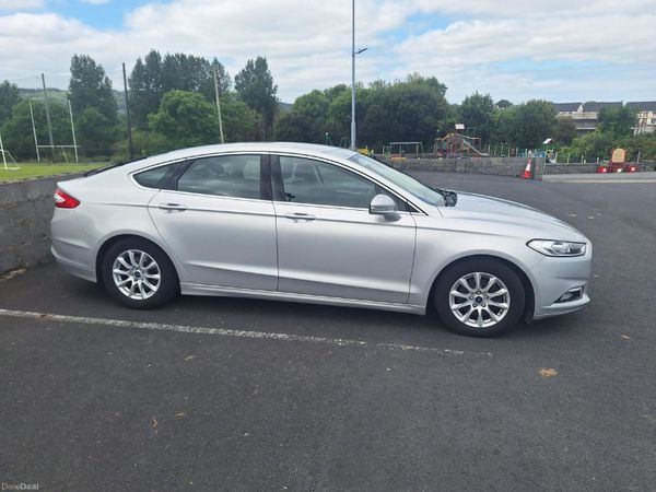 Ford Mondeo Hatchback, Diesel, 2018, Silver